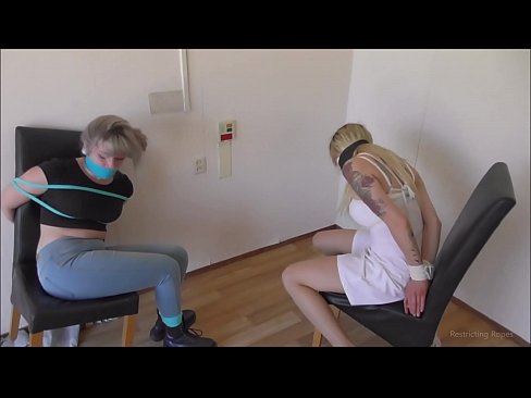 ❤️ Dipendenti / marbuta u gagged / damsel f'diffikultà ️ Video tal-ħakk f'mt.com-milf-300.ru