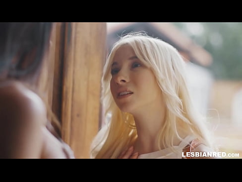 ❤️ It-tifla tiġi d-dar ftit xhur wara u tispiċċa tiekol il-pussy tal-stema taghha ️ Video tal-ħakk f'mt.com-milf-300.ru