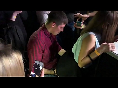 ❤️ Sess reali f'nightclub Russu. Tfajla Russa ta’ 18-il sena fl-anus u l-vaġina fucked f’nightclub ️ Video tal-ħakk f'mt.com-milf-300.ru