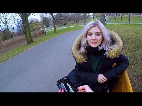 ❤️ Tibla kum sħun ta' barrani għall-flus - blowjob fil-park minn Eva Elfie ️ Video tal-ħakk f'mt.com-milf-300.ru